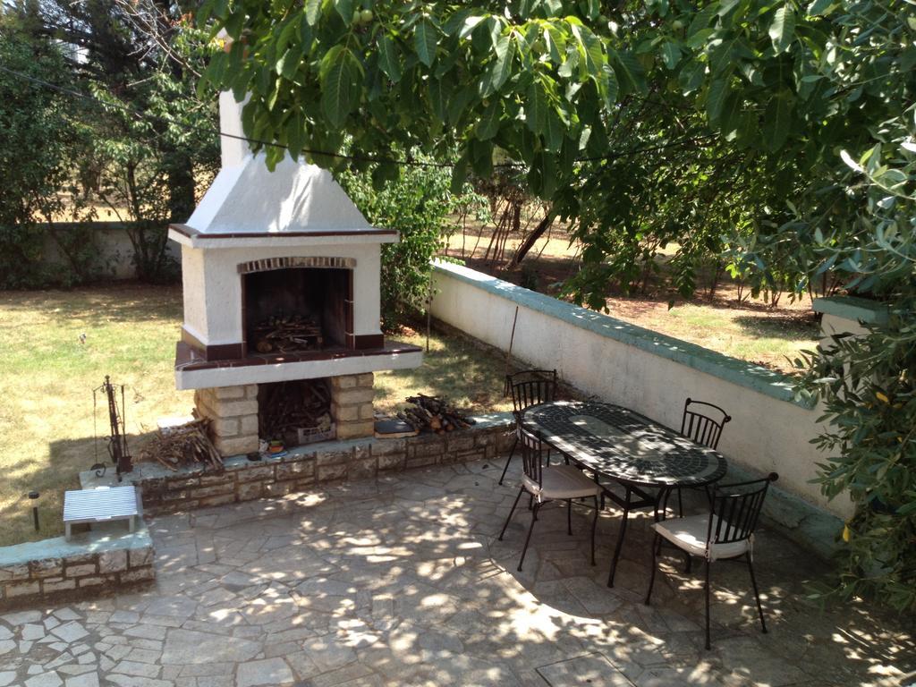 Villa Rosa With Yard And Children'S Playground Tar-Vabriga Room photo